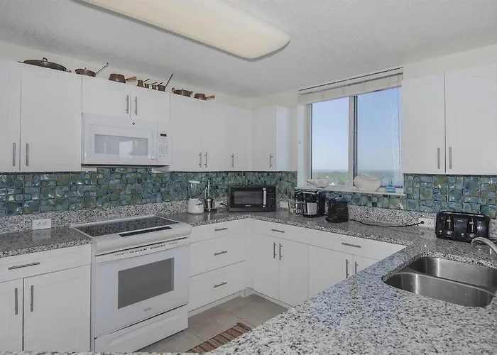 Club C1001 Amazing Corner Unit Gulf Shores